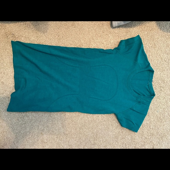 Teal lululemon shirt - Picture 2 of 2